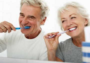 مراقبت‌های دهان و دندان برای سالمندان